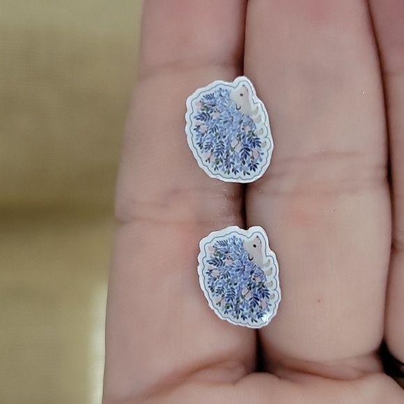 Hedgehog Floral Stud Earrings - Picture 3 of 6